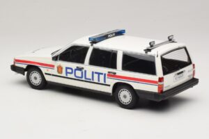 Volvo 740 GL Estate Politi Norway Minichamps 1:18 155171796 Diecast — photo 5 of 6