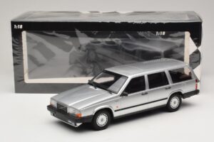 Volvo 740 GL Estate Silver Minichamps 1:18 155171770 Diecast — photo 6 of 6