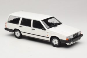 Volvo 740 GL Estate White Minichamps 1:18 155171772 Diecast — photo 4 of 6