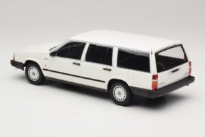 Volvo 740 GL Estate White Minichamps 1:18 155171772 Diecast — photo 5 of 6
