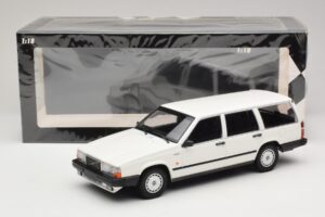 Volvo 740 GL Estate White Minichamps 1:18 155171772 Diecast — photo 6 of 6