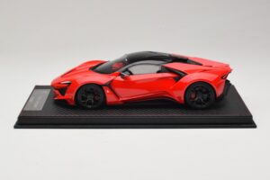W Motors Fenyr Supersport Red SophiArt 1:18 SA003-06 Resin — photo 3 of 6