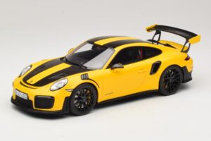 Porsche 911 GT2 RS 991.2 Nurburgring Lap Record Yellow GT Spirit 1:18 Porsche 911 GT2 RS 991.2 Nurburgring Lap Record Yellow GT Spirit 1:18 GT972 Resin
