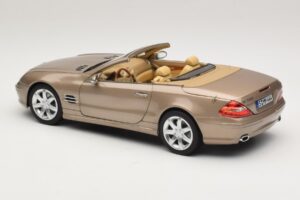 Mercedes SL500 R230 Travertine Beige Norev 1:18 183843 Diecast — photo 8 of 9