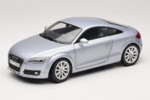 Audi TT 8N Silverblue Metallic Minichamps 1:18 100015020 Diecast