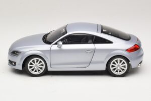 Audi TT 8N Silverblue Metallic Minichamps 1:18 100015020 Diecast — photo 4 of 8