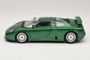 Bugatti EB110 Green Metallic Bburago 1:18 3003 Diecast — photo 4 of 8