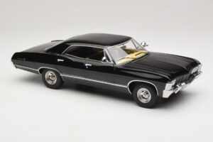 Chevrolet Impala Black MCG 1:18 MCG181006 Diecast — photo 4 of 6