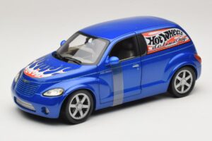 Chrysler PT Cruiser Delivery Blue Hot Wheels 1:18 29616 Diecast