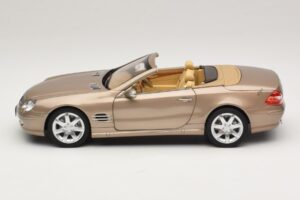 Mercedes SL500 R230 Travertine Beige Norev 1:18 183843 Diecast — photo 5 of 9