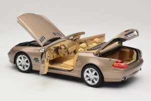 Mercedes SL500 R230 Travertine Beige Norev 1:18 183843 Diecast — photo 6 of 9