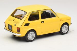 Fiat 126 Yellow MCG 1:18 MCG18667 Diecast — photo 5 of 6