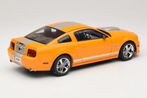 Ford Mustang GT S197 Grabber Orange Metallic AUTOart 1:18 73117-A1 Diecast — photo 3 of 8