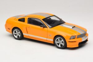 Ford Mustang GT S197 Grabber Orange Metallic AUTOart 1:18 73117-A1 Diecast — photo 6 of 8
