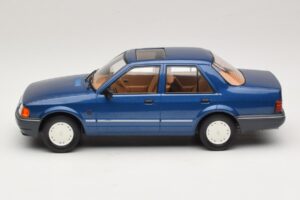 Ford Orion Mk2 1.6i Metallic Blue MCG 1:18 MCG18490 Diecast — photo 3 of 6