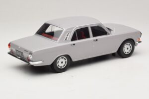 GAZ Volga GAZ-24-10 Grey MCG 1:18 MCG18016 Diecast — photo 2 of 6