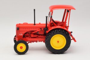 Hanomag R35 Tractor Red Minichamps 1:18 109153071 Diecast — photo 3 of 6
