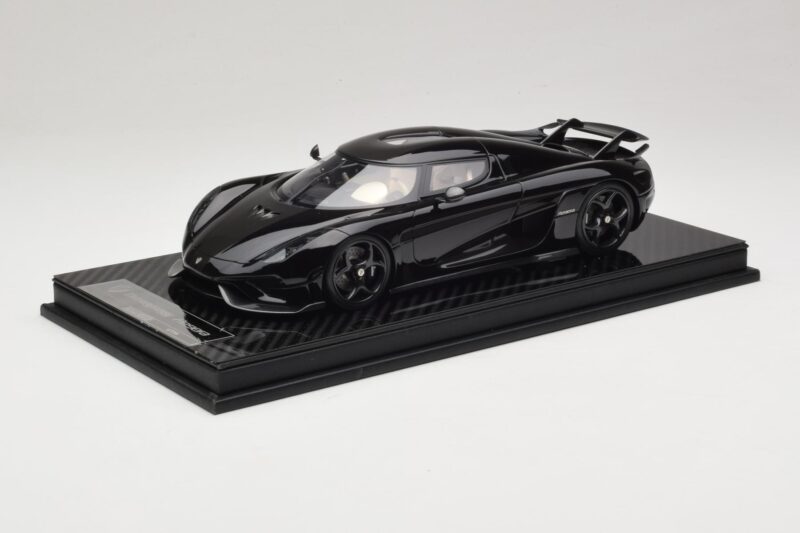 Koenigsegg Regera Black Carbon Package Beige Interior FrontiArt 1:18 REMC042 Resin