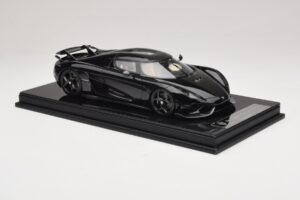 Koenigsegg Regera Black Carbon Package Beige Interior FrontiArt 1:18 REMC042 Resin — photo 4 of 7