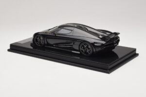 Koenigsegg Regera Black Carbon Package FrontiArt 1:18 F079-179 Resin — photo 5 of 7