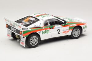 Lancia 037 #2 A. Bettega / M. Perissinot Rally San Marino 1984 Kyosho 1:18 08306F Diecast — photo 3 of 8