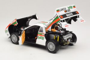 Lancia 037 #2 A. Bettega / M. Perissinot Rally San Marino 1984 Kyosho 1:18 08306F Diecast — photo 5 of 8