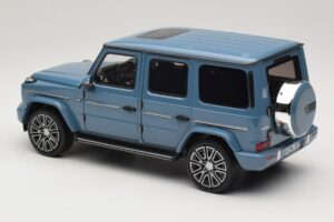 Mercedes G-Class W465 Vintage Blue Norev 1:18 183034 Diecast — photo 5 of 6