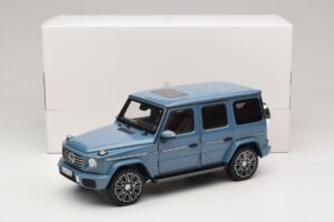 Mercedes G-Class W465 Vintage Blue Norev 1:18 183034 Diecast — photo 6 of 6