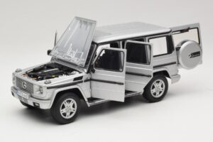 Mercedes G500 W463 LWB Dealer Edition Silver AUTOart 1:18 B66962142 Diecast — photo 2 of 8