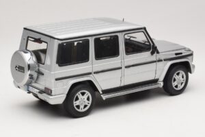 Mercedes G500 W463 LWB Dealer Edition Silver AUTOart 1:18 B66962142 Diecast — photo 3 of 8