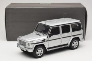 Mercedes G500 W463 LWB Dealer Edition Silver AUTOart 1:18 B66962142 Diecast — photo 8 of 8
