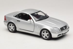 Mercedes SLK230 R170 AMG Roadster Silver UT Models 1:18 26152 Diecast — photo 6 of 8
