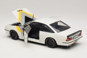 Opel Manta B GT/E White Custom Black Wheels Revell 1:18 08422 Diecast — photo 5 of 8