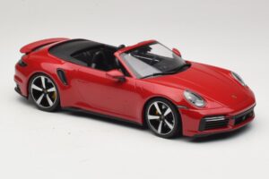 Porsche 911 992 Turbo S Cabriolet Dark Red Minichamps 1:18 PORSCHE007 Diecast — photo 4 of 6