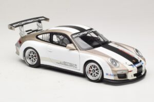Porsche 911 997 GT3 Cup White With Stripes 2008 Minichamps 1:18 WAP0210130C Diecast — photo 6 of 8