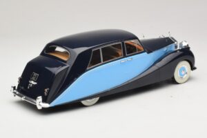 Rolls-Royce Silver Wraith Empress by Hooper Black & Dark Blue MCG 1:18 MCG18051 Diecast — photo 2 of 6