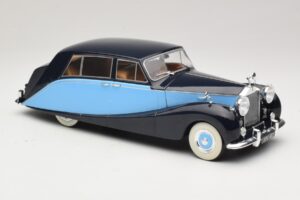 Rolls-Royce Silver Wraith Empress by Hooper Black & Dark Blue MCG 1:18 MCG18051 Diecast — photo 4 of 6