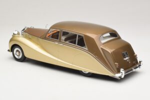 Rolls-Royce Silver Wraith Empress by Hooper Brown & Gold MCG 1:18 MCG18000 Diecast — photo 5 of 6