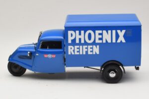 Tempo Hanseat 3-Wheeler Box Van Phoenix Blue Minichamps 1:18 180099040 Diecast — photo 3 of 6