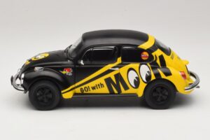 Volkswagen Beetle 1303 Go with Moon Solido 1:18 S1800519 Diecast — photo 4 of 8
