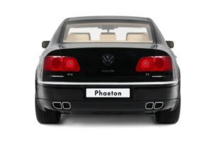 Volkswagen Phaeton 3D 6.0 W12 Black Otto 1:18 OT1266 Resin — photo 5 of 5