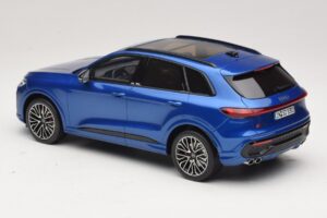 Audi SQ5 FY TFSI Ultra Blue Otto 1:18 OT1281 Resin — photo 5 of 6
