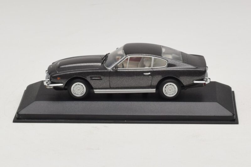 Aston Martin DBS On Her Majesty's Secret Service Replacement Box Minichamps 1:43 436137600-R1 Diecast