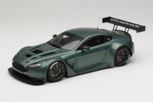 Aston Martin V12 Vantage GT3 Green AUTOart 1:18 81306 Diecast