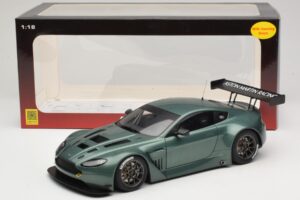 Aston Martin V12 Vantage GT3 Green AUTOart 1:18 81306 Diecast — photo 6 of 6