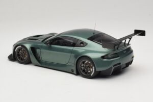Aston Martin V12 Vantage GT3 Green AUTOart 1:18 81306 Diecast — photo 5 of 6