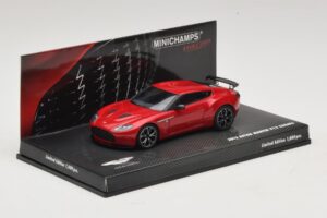 Aston Martin V12 Zagato Red Minichamps 1:43 437137220 Diecast — photo 2 of 5