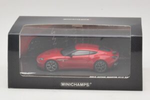 Aston Martin V12 Zagato Red Minichamps 1:43 437137220 Diecast — photo 5 of 5