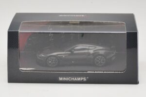 Aston Martin V12 Zagato Scintilla Silver Minichamps 1:43 437137221 Diecast — photo 5 of 5