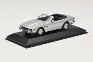 Aston Martin V8 Volante Silver Minichamps 1:43 400137601 Diecast — photo 2 of 4